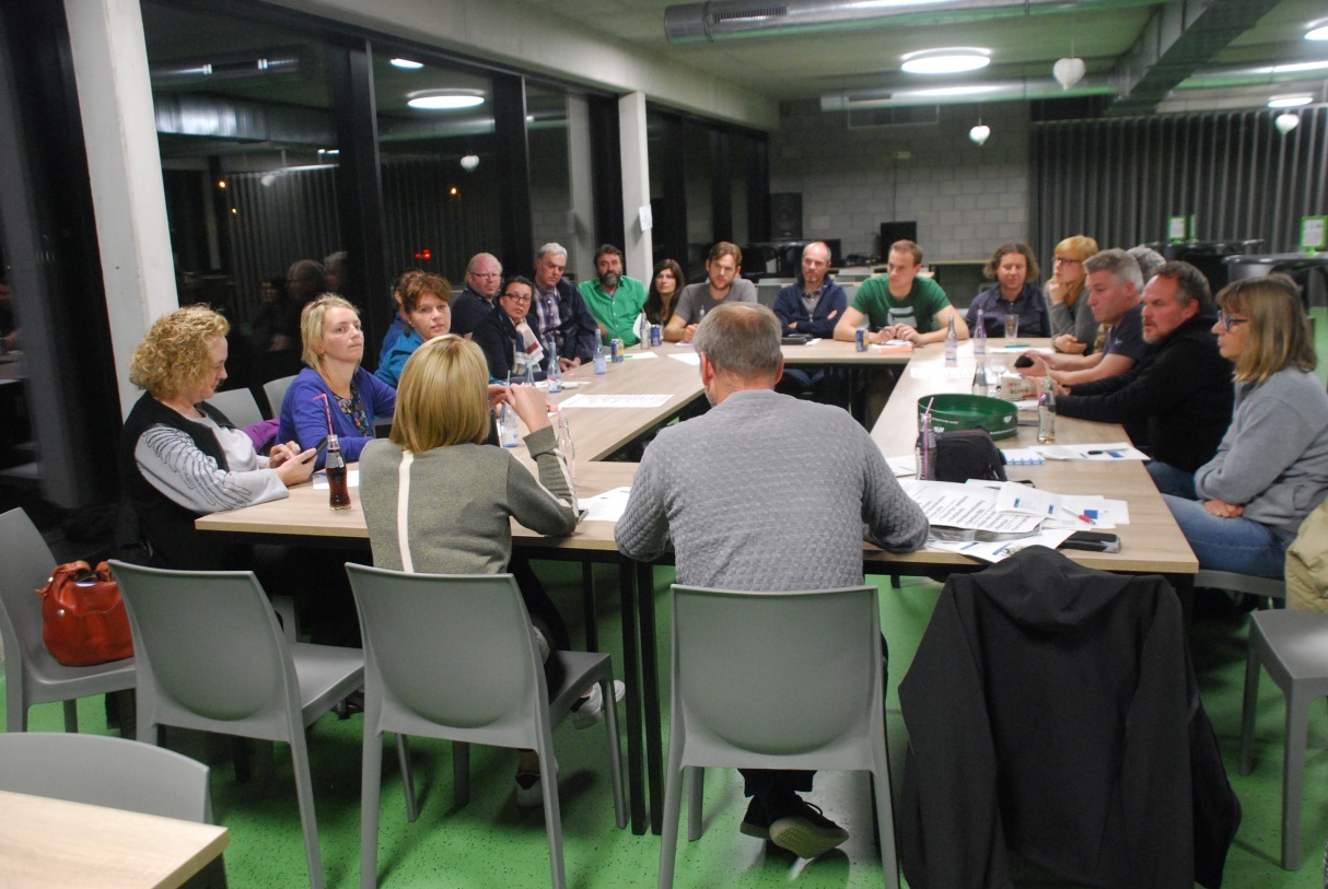 Foto van de vergadering van de bewonersbegeleidingsgroep