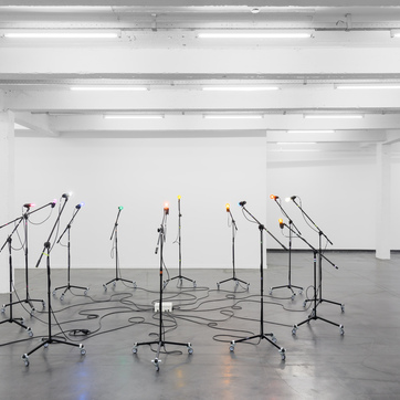 Tentoonstelling Eye below ear