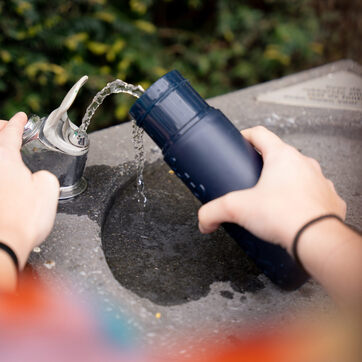 Drinkwaterpunten, luwteplekken en zonnecrèmepalen