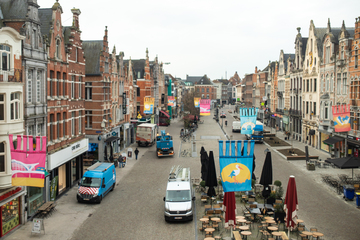 Vlaggen boven IJzerenleen