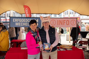 Infostand Erfgoedcel Mechelen op de Veemarkt tijdens Erfgoeddag