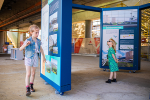 Op de infokiosk van Ragheno zijn zoekspelletjes voor kinderen. Zo kunnen ouders ondertussen op hun gemak het verhaal van Ragheno lezen. 