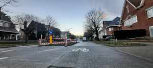 We zorgden voor een veiligere Ridder Dessainlaan. De straat werd fietszone en ook voor voetgangers werd de omgeving aangenamer. 