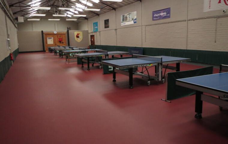 Tafeltenniszaal in sporthal Donkerlei