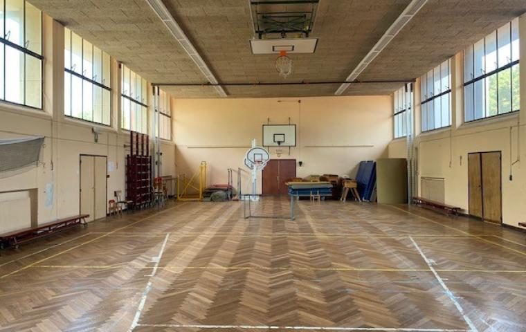 Sportzaal in de school Dubbelsprong
