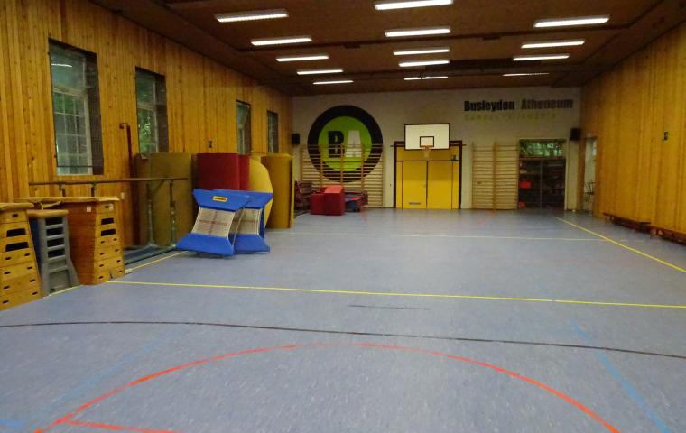 Gymzaal in de school Pitzemburg