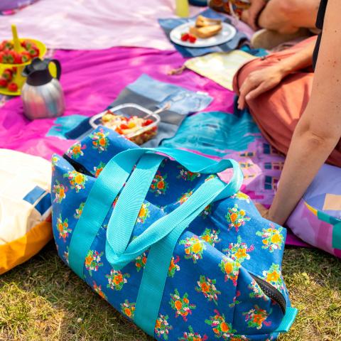 Zitkussens, picknickdeken en draagtas, gemaakt door AMAi