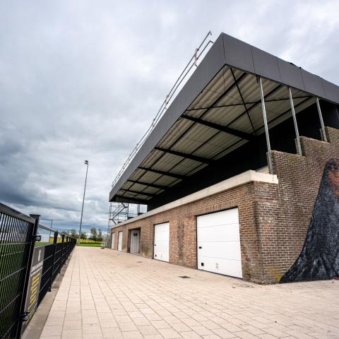 De tribune op de vernieuwde sportsite