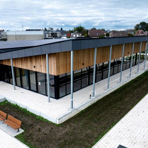 Het nieuwe gebouw op de vernieuwde sportsite